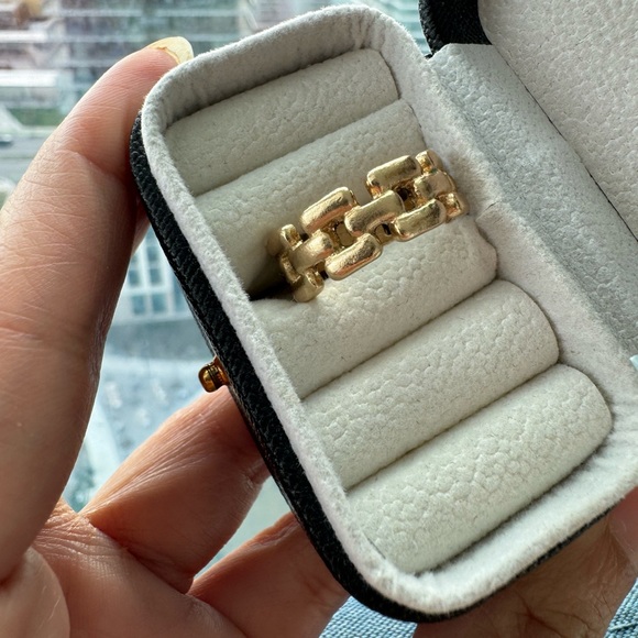 18k Plated ChainStyle Ring - Picture 3 of 4